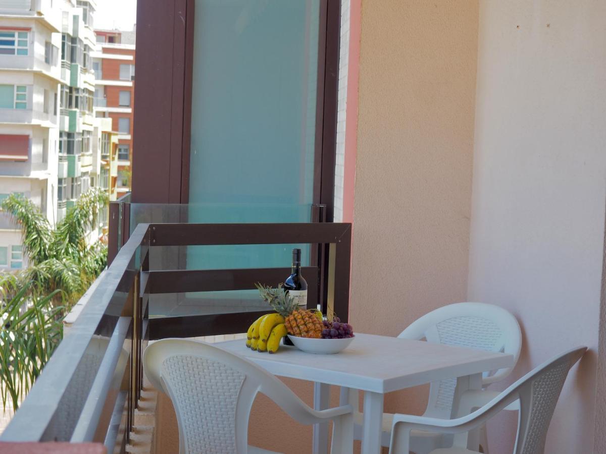 Huge Balcony Over Las Canteras By Canariasgetaway ลาสปัลมาส เด กรานคานาเรีย ภายนอก รูปภาพ